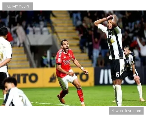 穆里尼奥临场换阵妙手回春，球队逆转取胜引关注