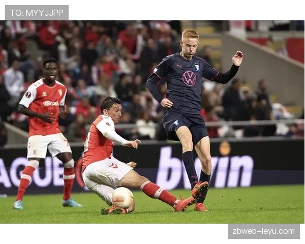 联赛战术革新助力球队竞争力跃升，冠军争夺战备受瞩目