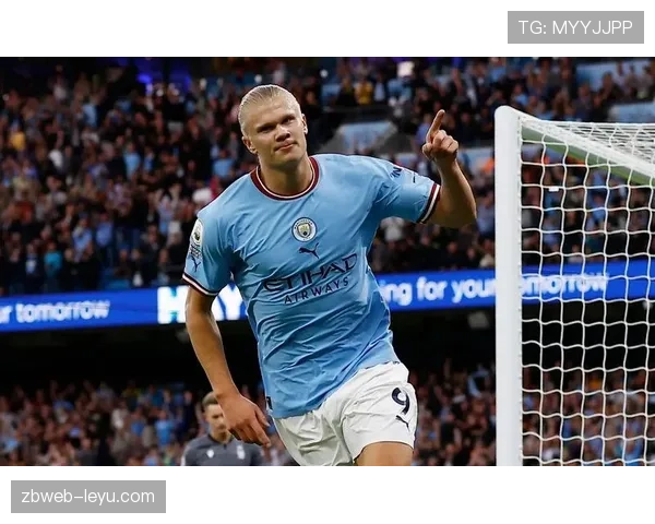 伊萨克与哈兰德:技术型中锋与效率型射手对比分析 伊萨克与哈兰德:技术型中锋与效率型射手对比分析